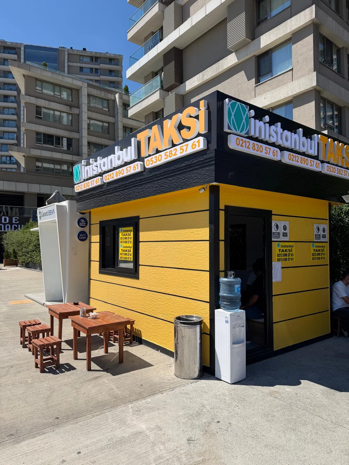 İn İstanbul Taksi Durağı Zeytinburnu dış görünümü